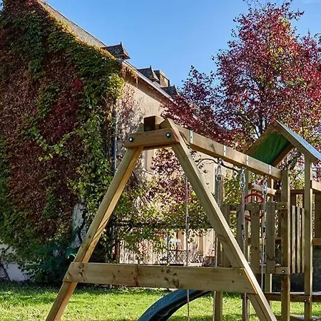 La Premiere Pierre *